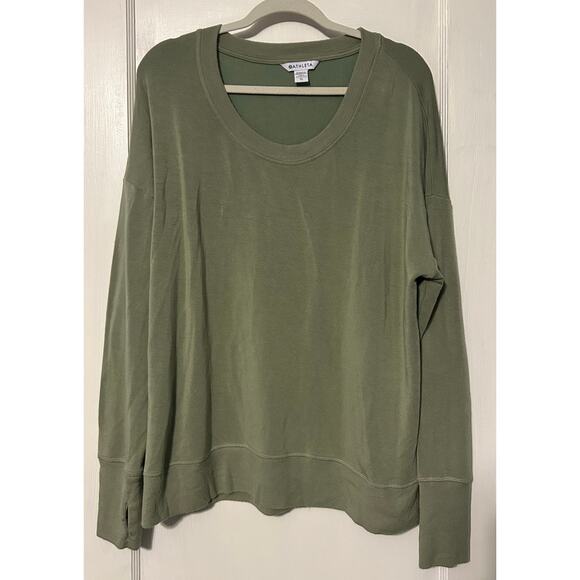 Athleta Tops - Athleta women’s oversized crewneck sweatshirt olive green size XL